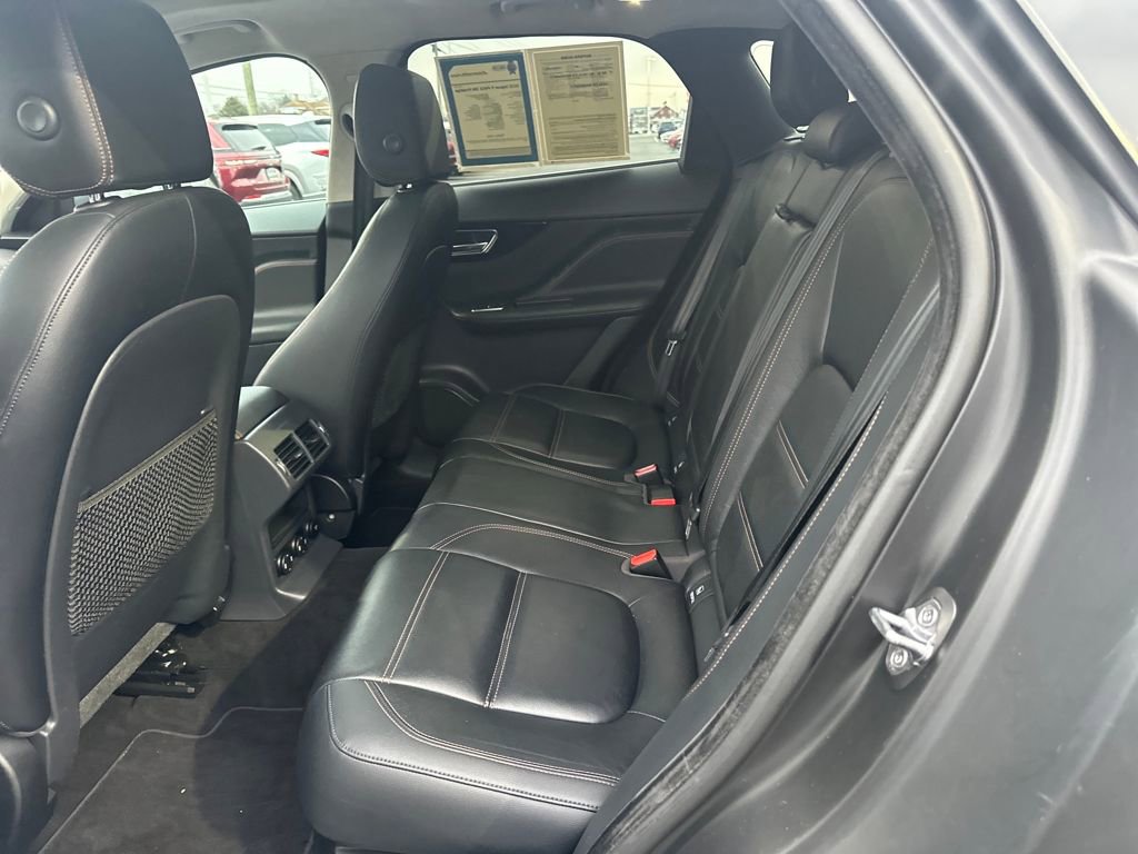 Used 2020 Jaguar F-PACE Prestige image 16