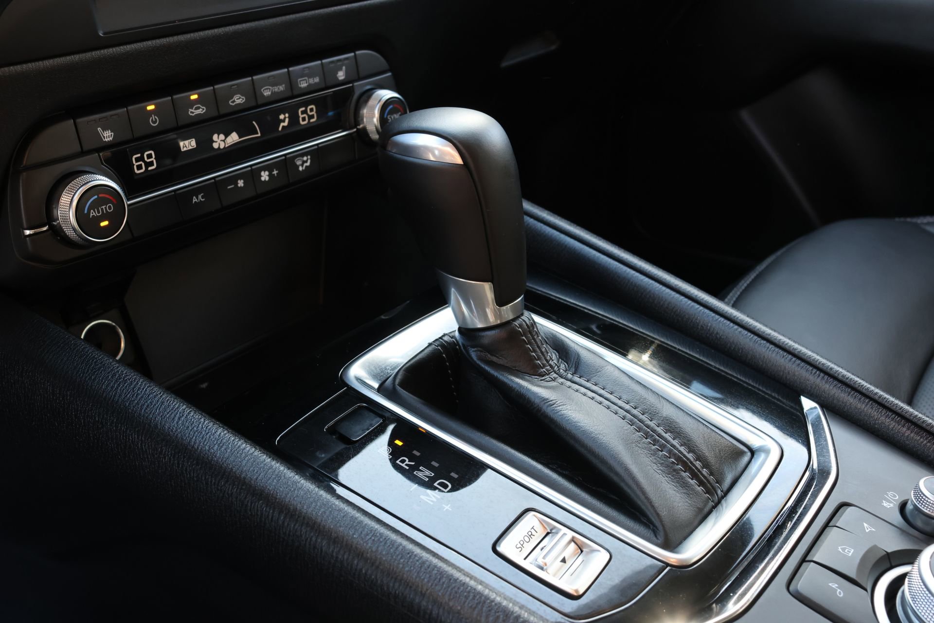 Used 2025 MAZDA CX-5 AWD 2.5 S w/ Preferred Package image 16