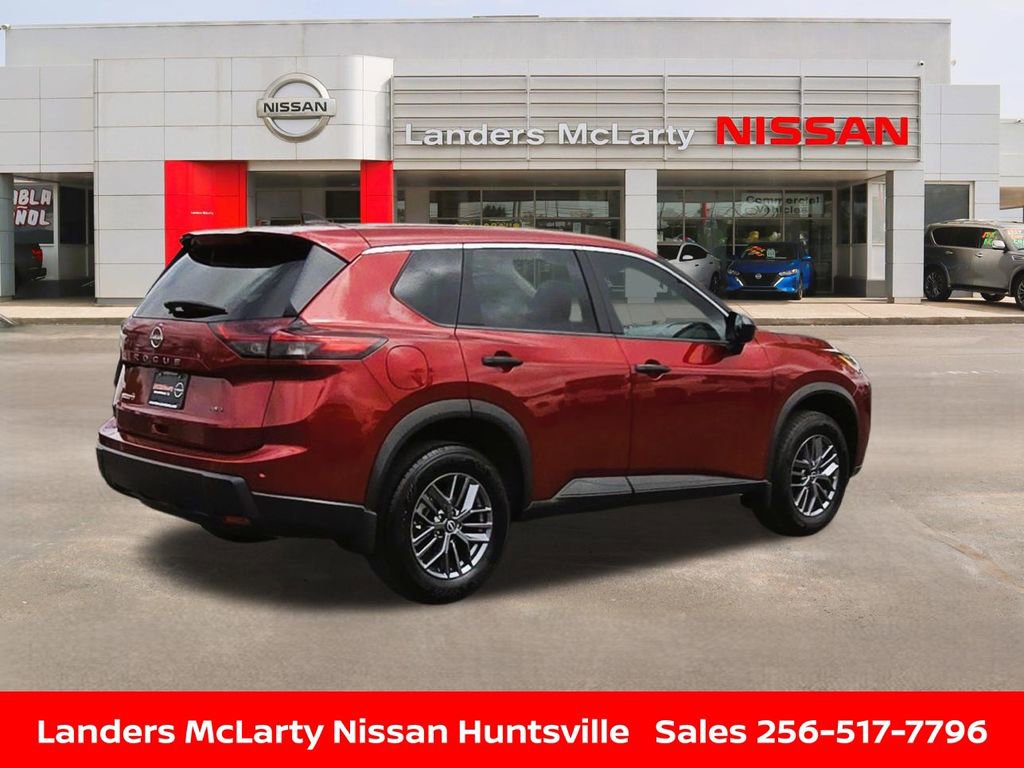 Used 2025 Nissan Rogue S image 3