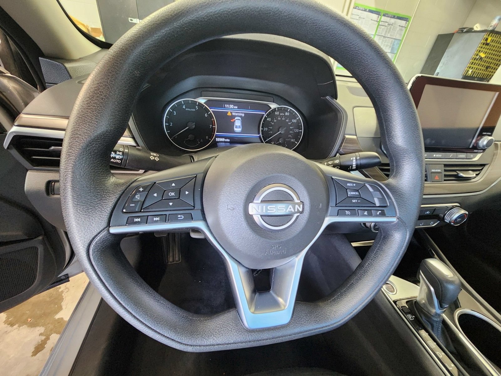 Used 2024 Nissan Altima 2.5 SV FWD image 11