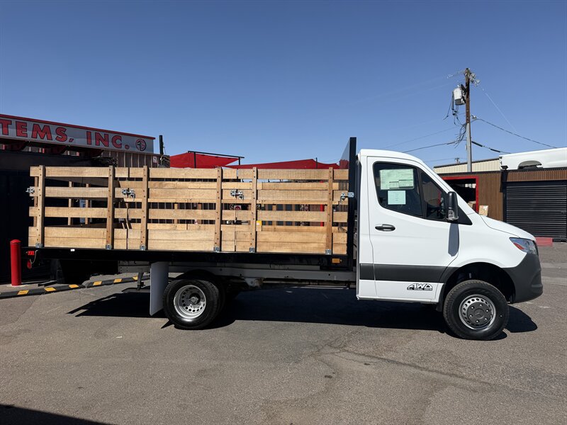 Used 2023 Mercedes-Benz Sprinter 3500 image 2
