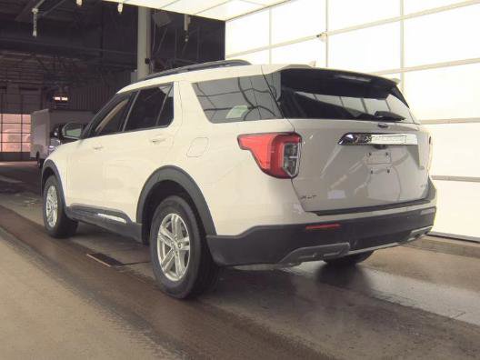 Used 2023 Ford Explorer XLT w/ Equipment Group 202A image 9