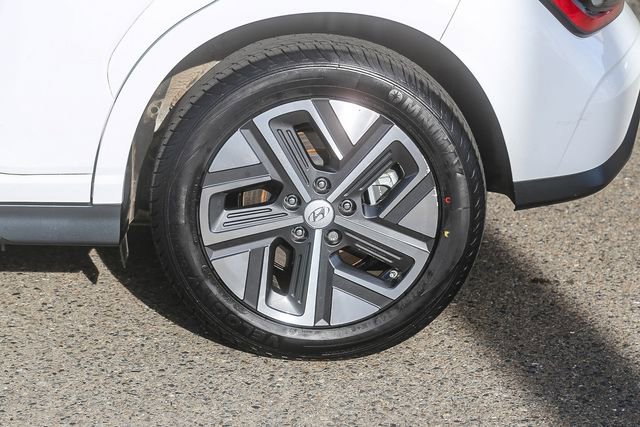 Certified 2023 Hyundai Kona SE image 12