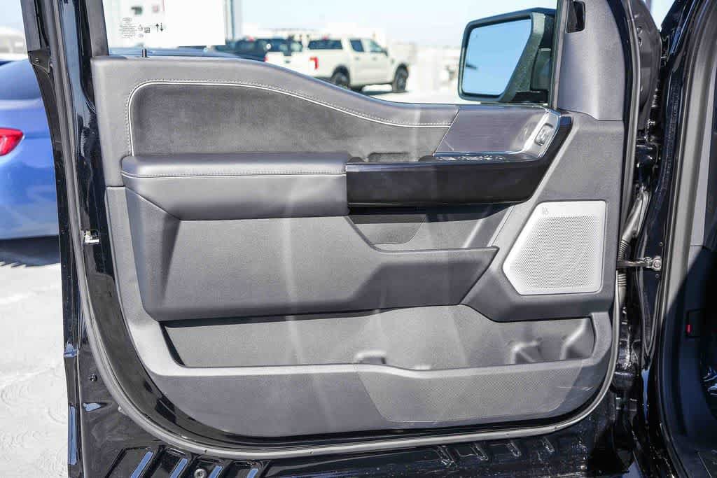 Used 2025 Ford F150 Lightning Platinum AWD/4WD image 21