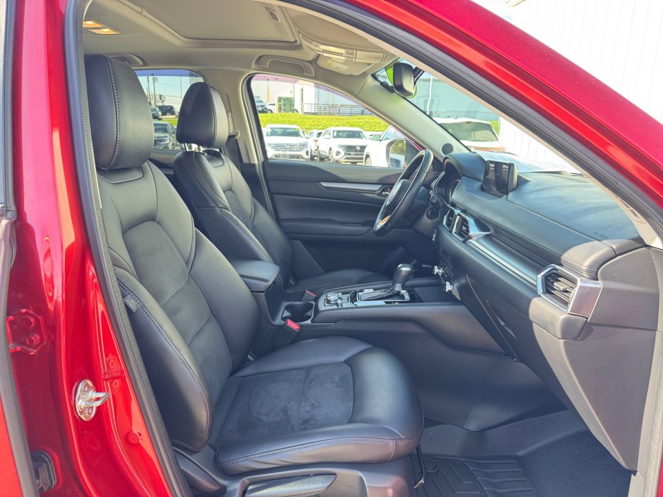 Used 2019 MAZDA CX-5 Touring image 32