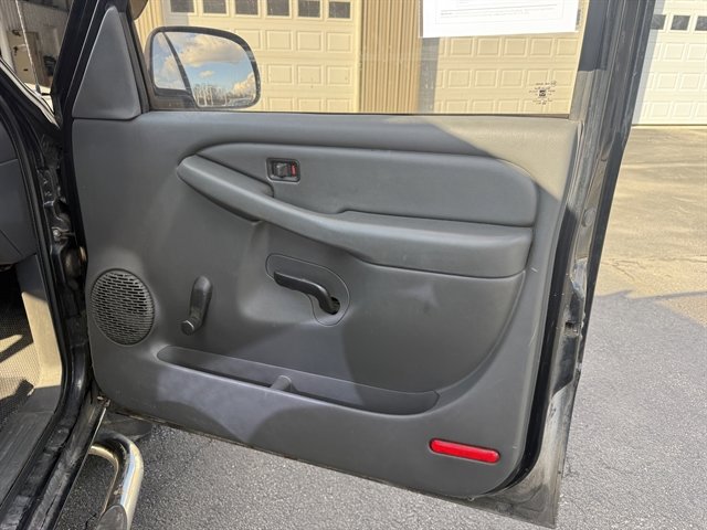 Used 2006 Chevrolet Silverado 1500 W/T image 33