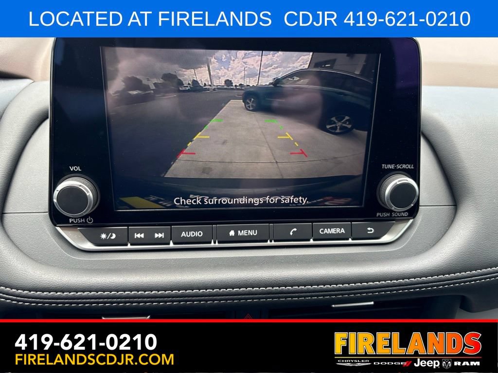 Used 2023 Nissan Rogue S AWD/4WD image 21