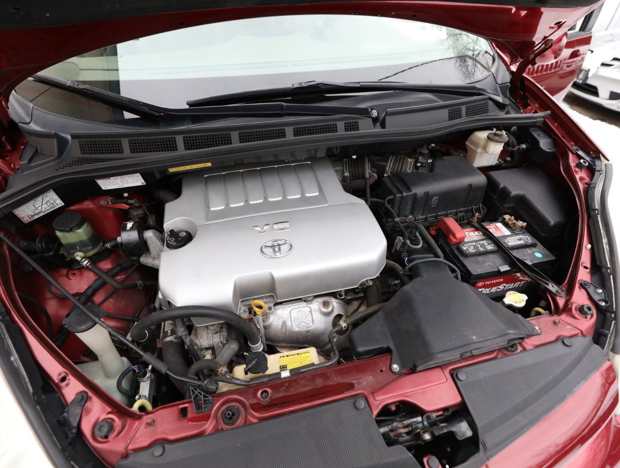 Used 2010 Toyota Sienna XLE FWD image 27