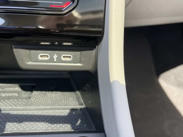 Used 2026 Volkswagen Jetta SE FWD image 38