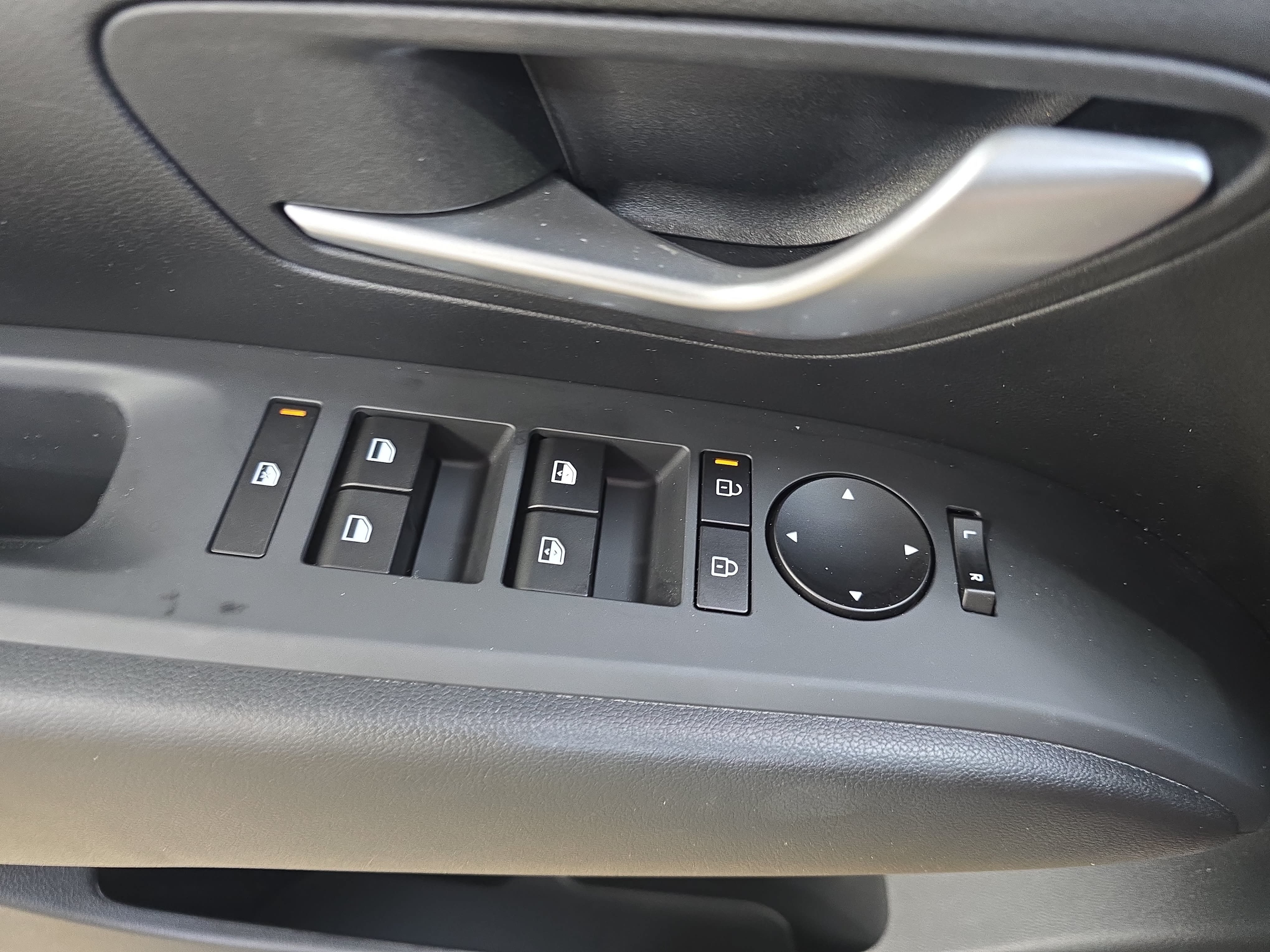 Used 2026 Hyundai Santa Cruz SEL FWD image 25