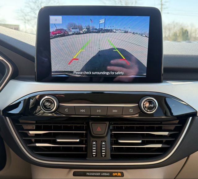 Used 2022 Ford Escape SE image 11