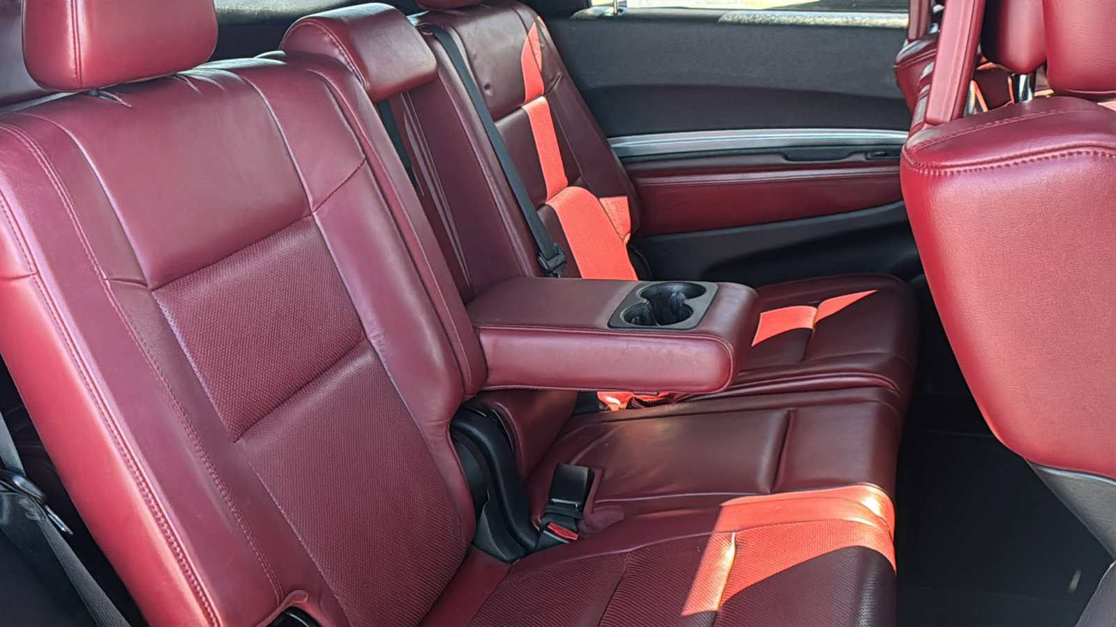 Used 2018 Dodge Durango R/T w/ Technology Group image 18