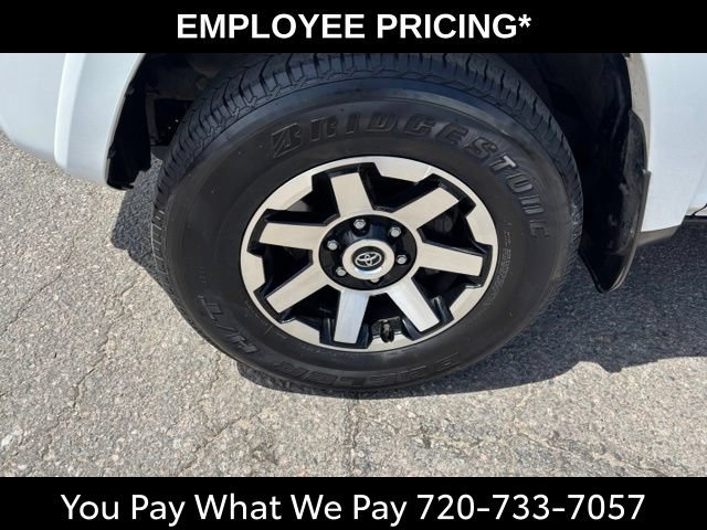 Used 2024 Toyota 4Runner TRD Off-Road Premium w/ Moonroof Package AWD/4WD image 10
