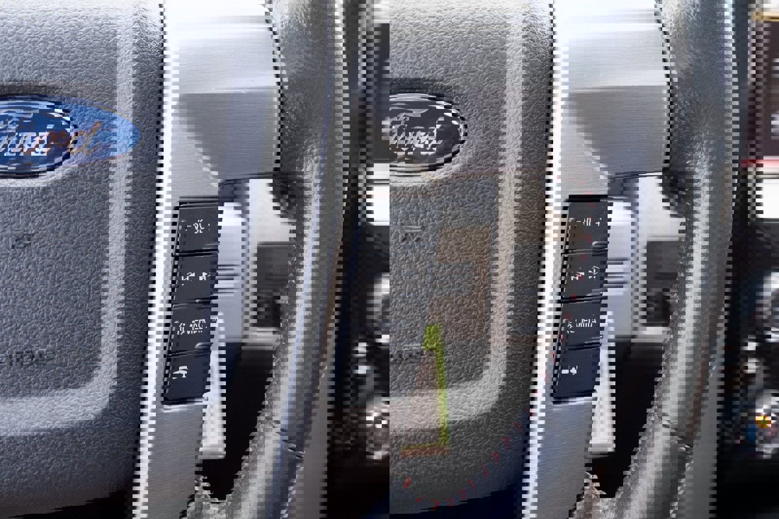 Used 2013 Ford F150 Limited image 7