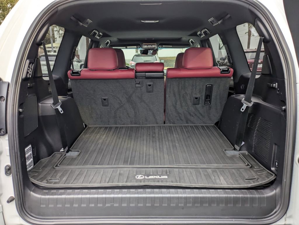 Used 2020 Lexus GX 460 Luxury w/ Accessory Package image 13