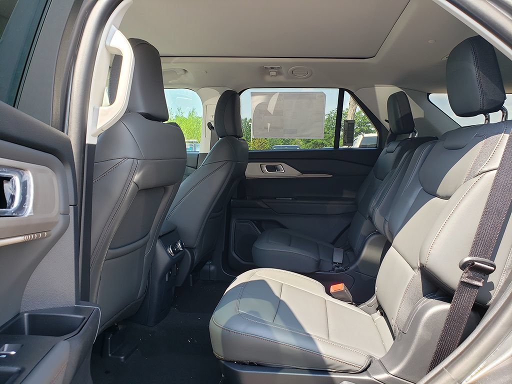 New 2026 Ford Explorer Active w/ Active Comfort Package AWD/4WD image 14