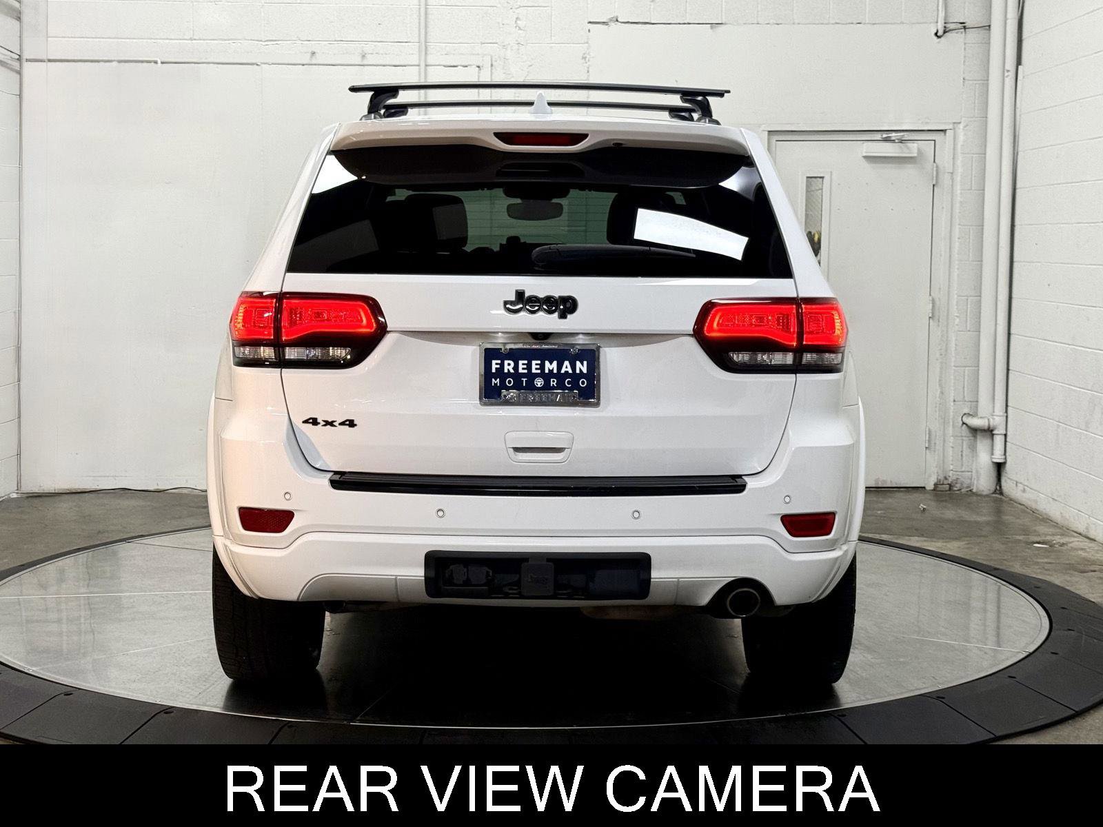Used 2017 Jeep Grand Cherokee Altitude AWD/4WD image 7