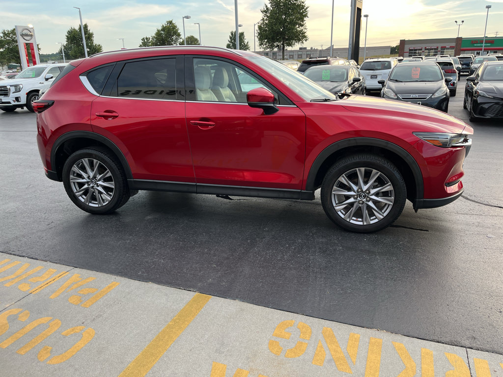 Used 2019 MAZDA CX-5 Grand Touring FWD image 2
