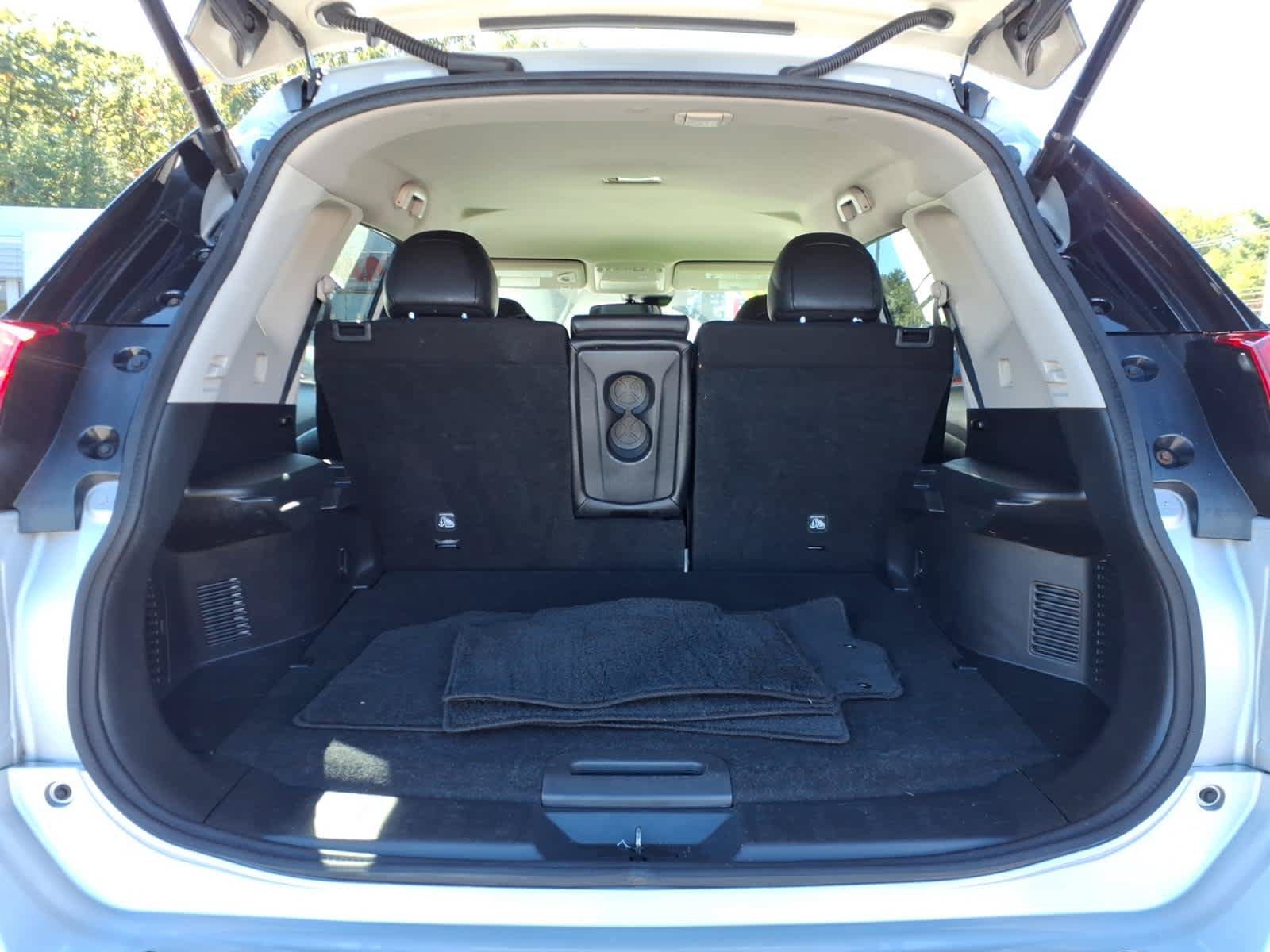Used 2020 Nissan Rogue SL AWD/4WD image 16