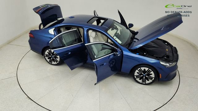 Used 2025 BMW i5 xDrive40 w/ Premium Package image 83