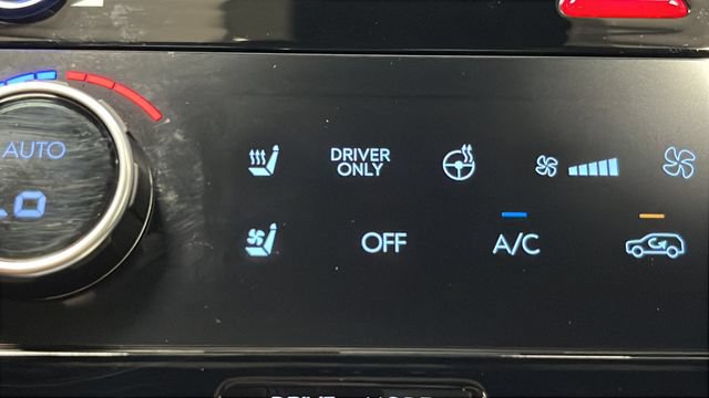 Used 2025 Hyundai Santa Fe Limited AWD/4WD image 30
