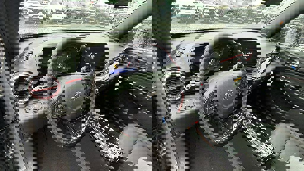 New 2026 Chevrolet Trax RS w/ Sunroof Package image 18