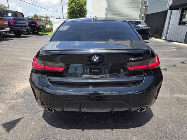 Used 2023 BMW 330i Sedan w/ M Sport Package RWD image 11