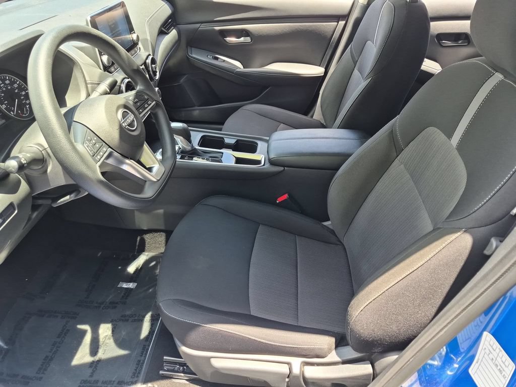 Used 2025 Nissan Sentra SV FWD image 24