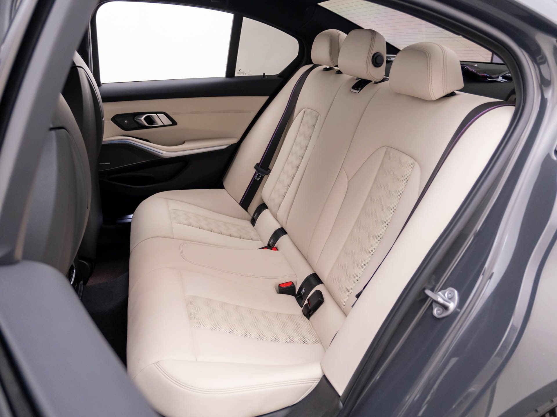 Used 2023 BMW M3 Competition w/ Executive Package AWD/4WD image 19