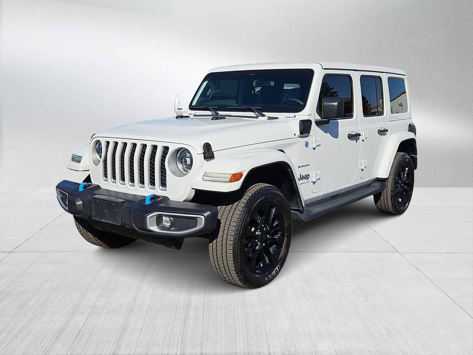 Used 2023 Jeep Wrangler Sahara image 4
