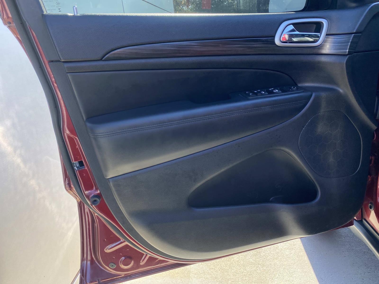 Used 2021 Jeep Grand Cherokee Laredo X image 18