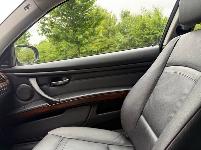 Used 2011 BMW 328i xDrive Coupe AWD/4WD image 29