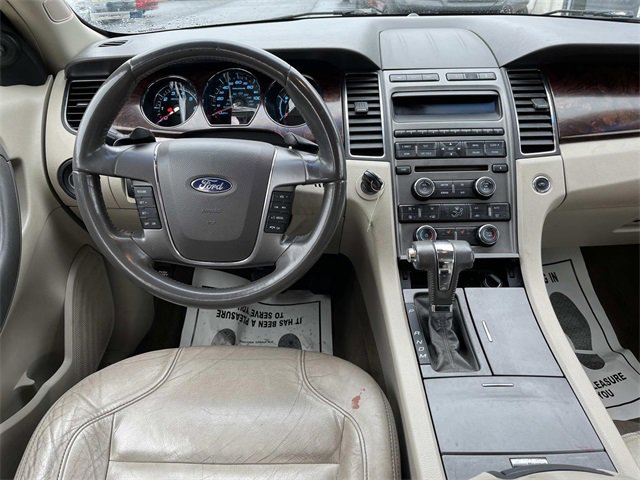 Used 2010 Ford Taurus SEL image 14