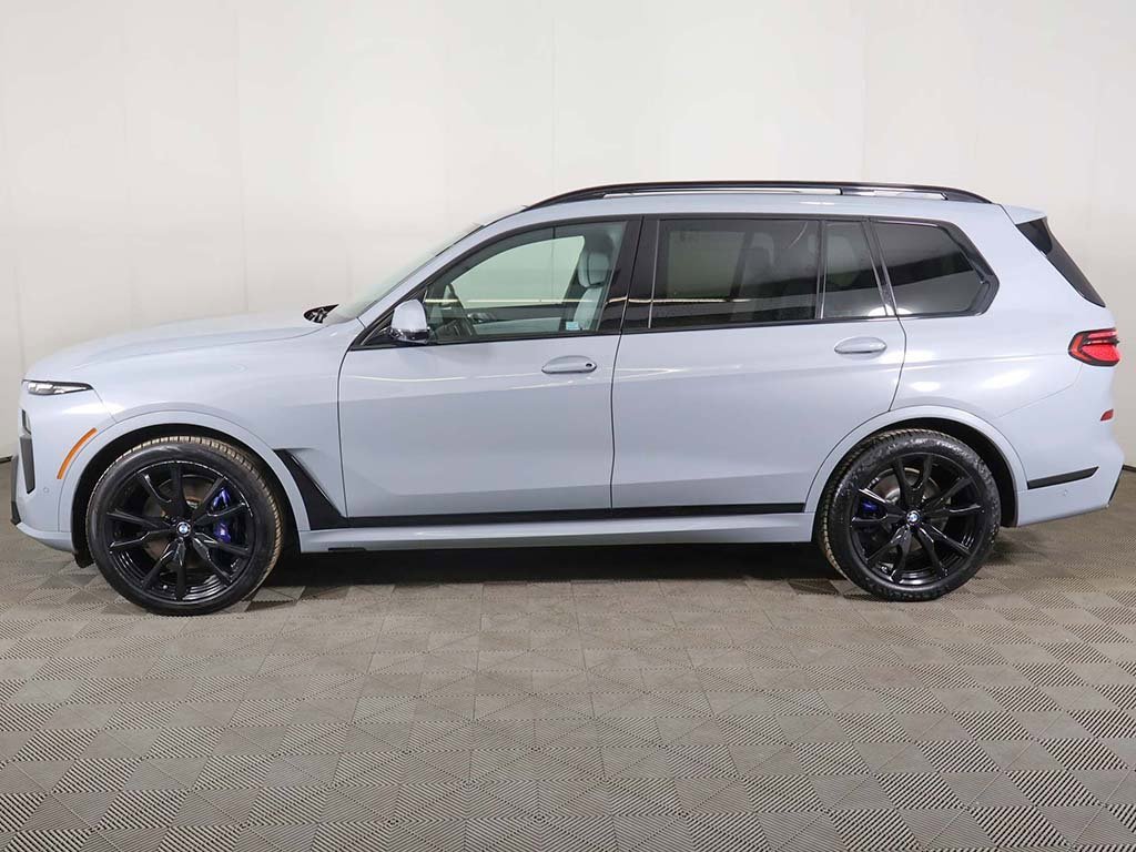 Used 2024 BMW X7 xDrive40i w/ Executive Package image 20