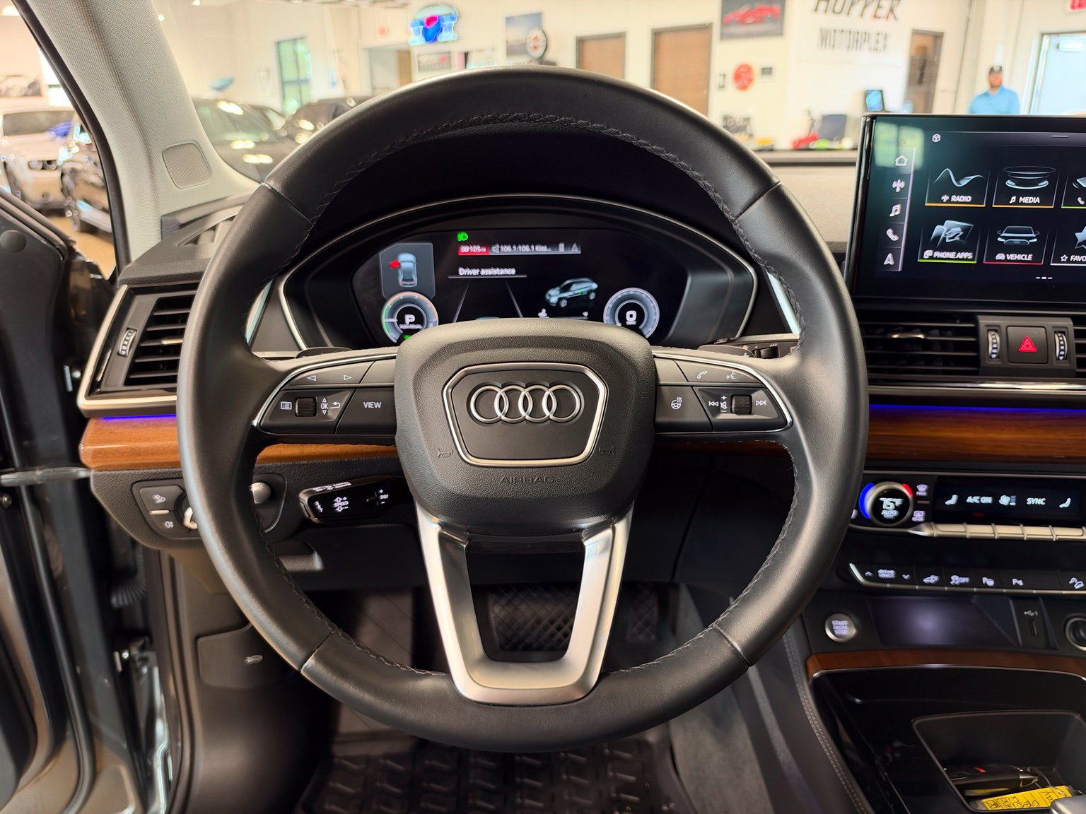 Used 2022 Audi Q5 e Prestige AWD/4WD image 17