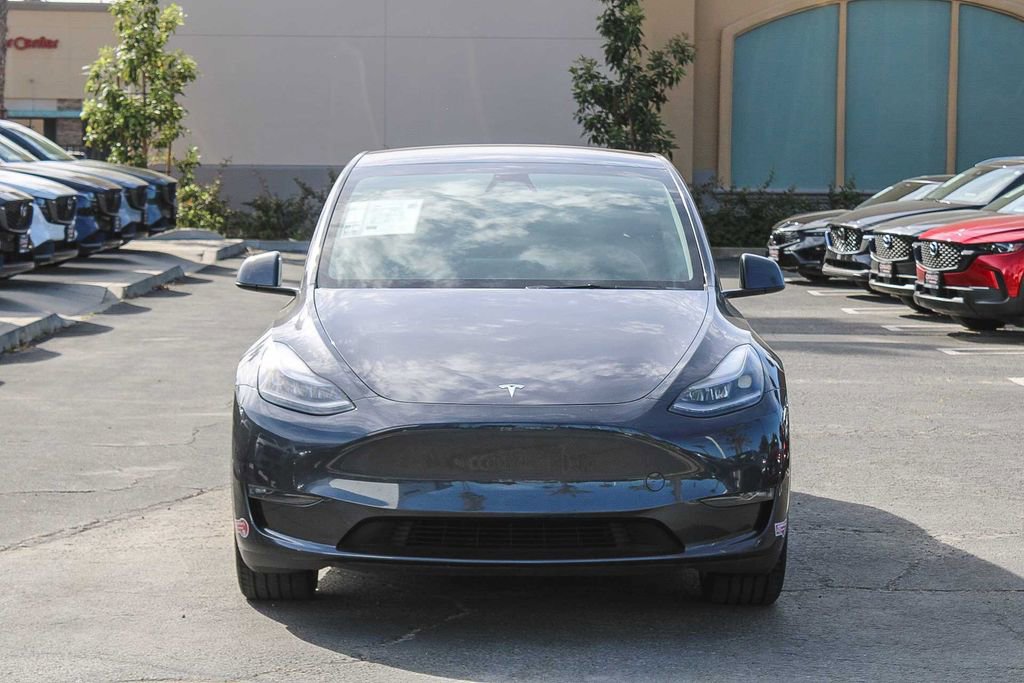 Used 2024 Tesla Model Y Long Range image 2