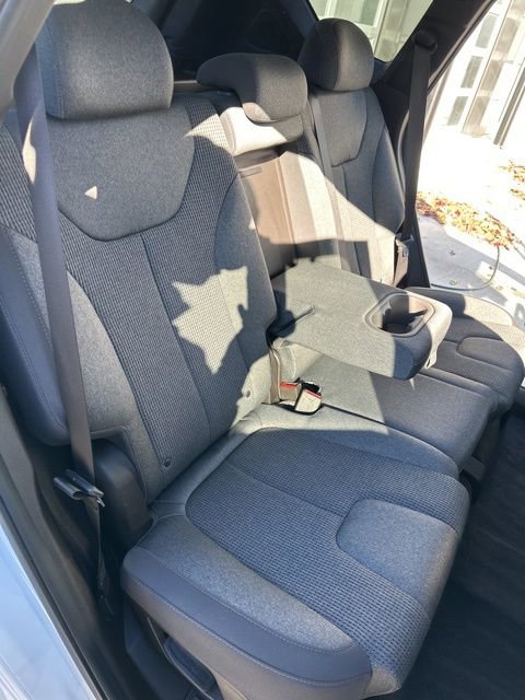 Used 2020 Hyundai Santa Fe SEL w/ Convenience Package image 29