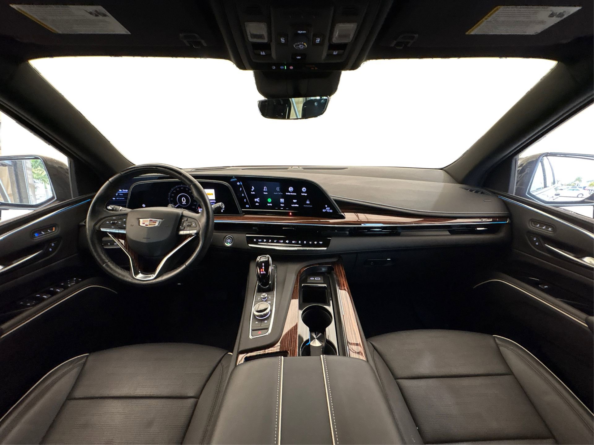 Used 2024 Cadillac Escalade Premium Luxury image 25