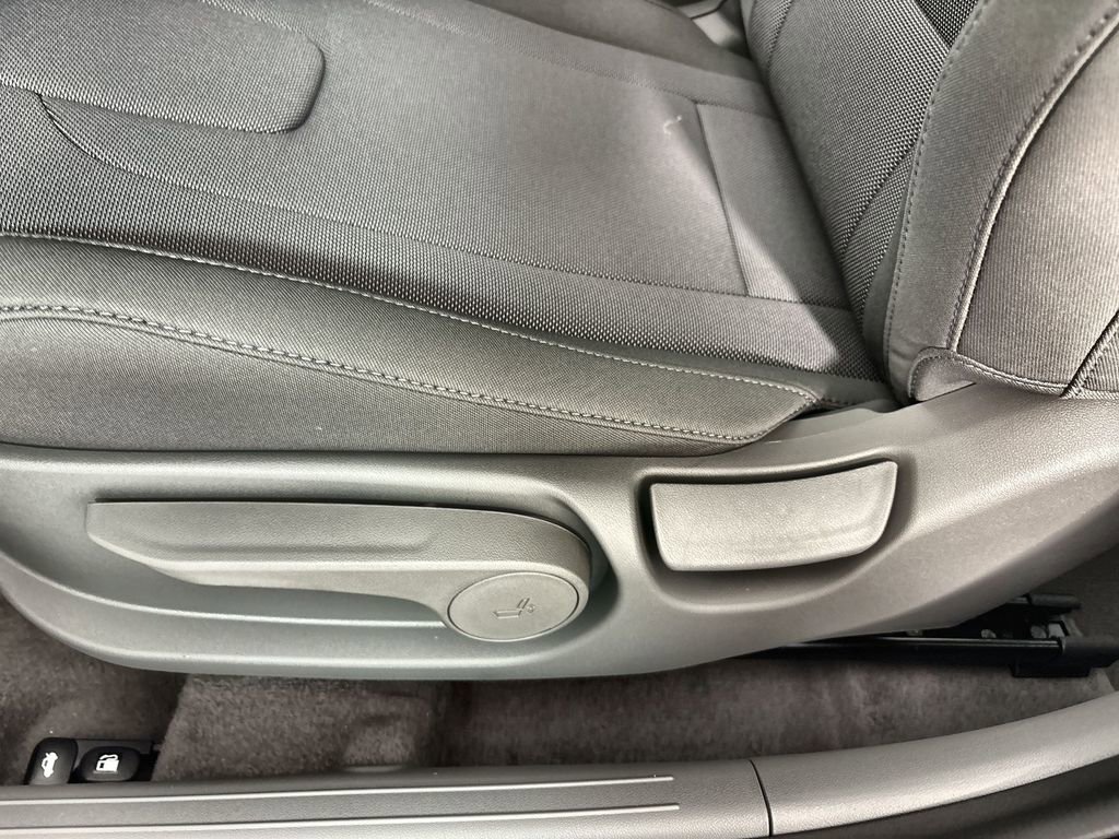 New 2026 Hyundai Elantra SE FWD image 14