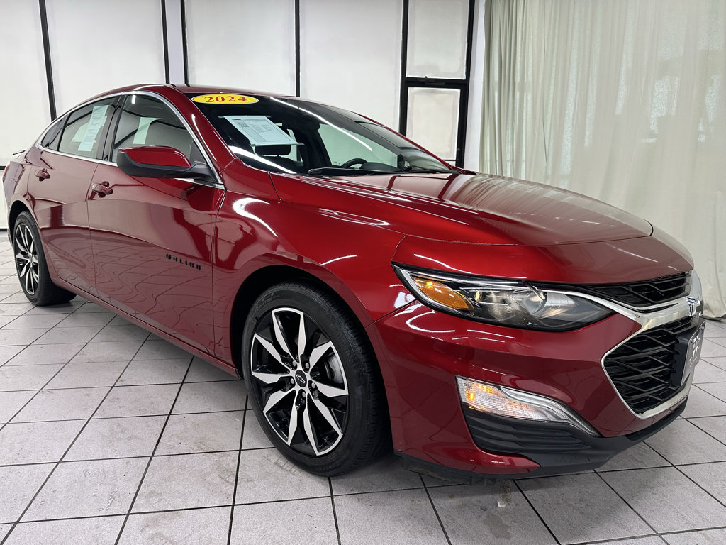 Certified 2024 Chevrolet Malibu RS FWD image 2