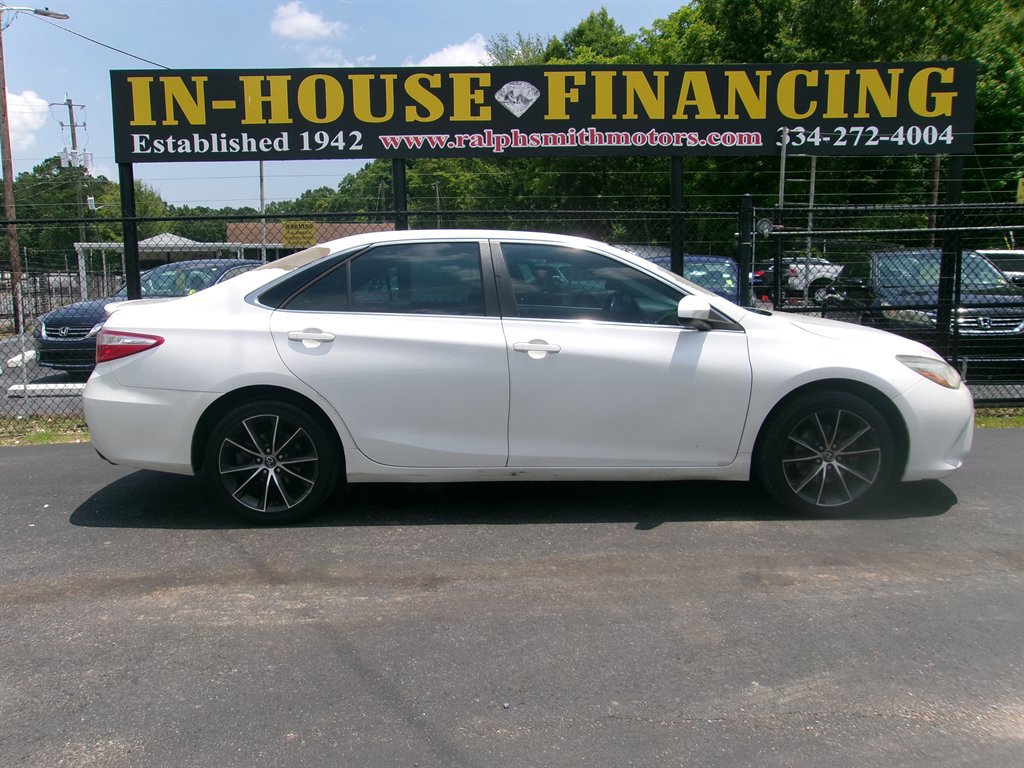 Used 2015 Toyota Camry SE image 7