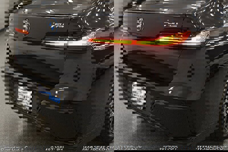 Used 2025 BMW 750e xDrive w/ Executive Package AWD/4WD image 44