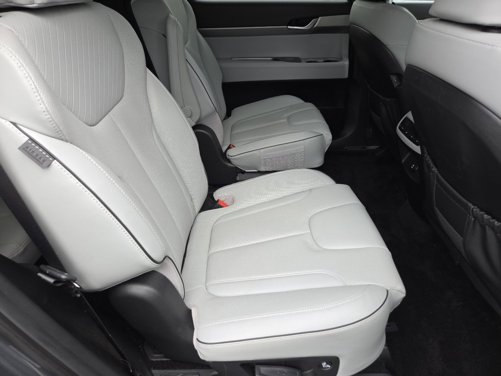 Used 2023 Hyundai Palisade SEL image 24