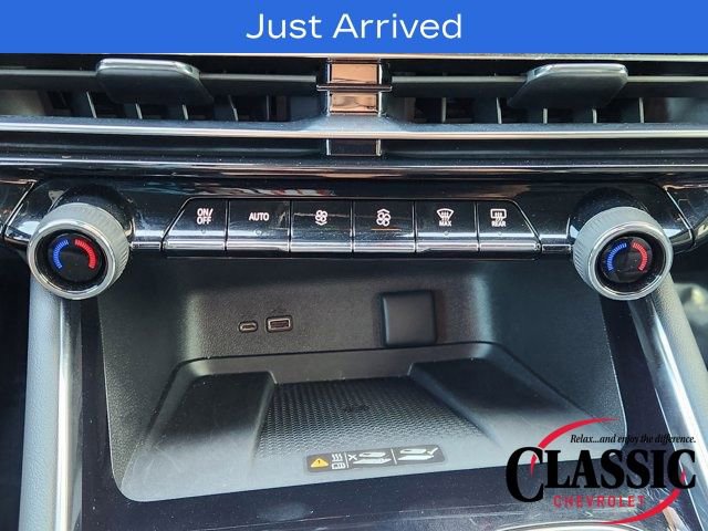 Used 2025 Chevrolet Traverse High Country image 31