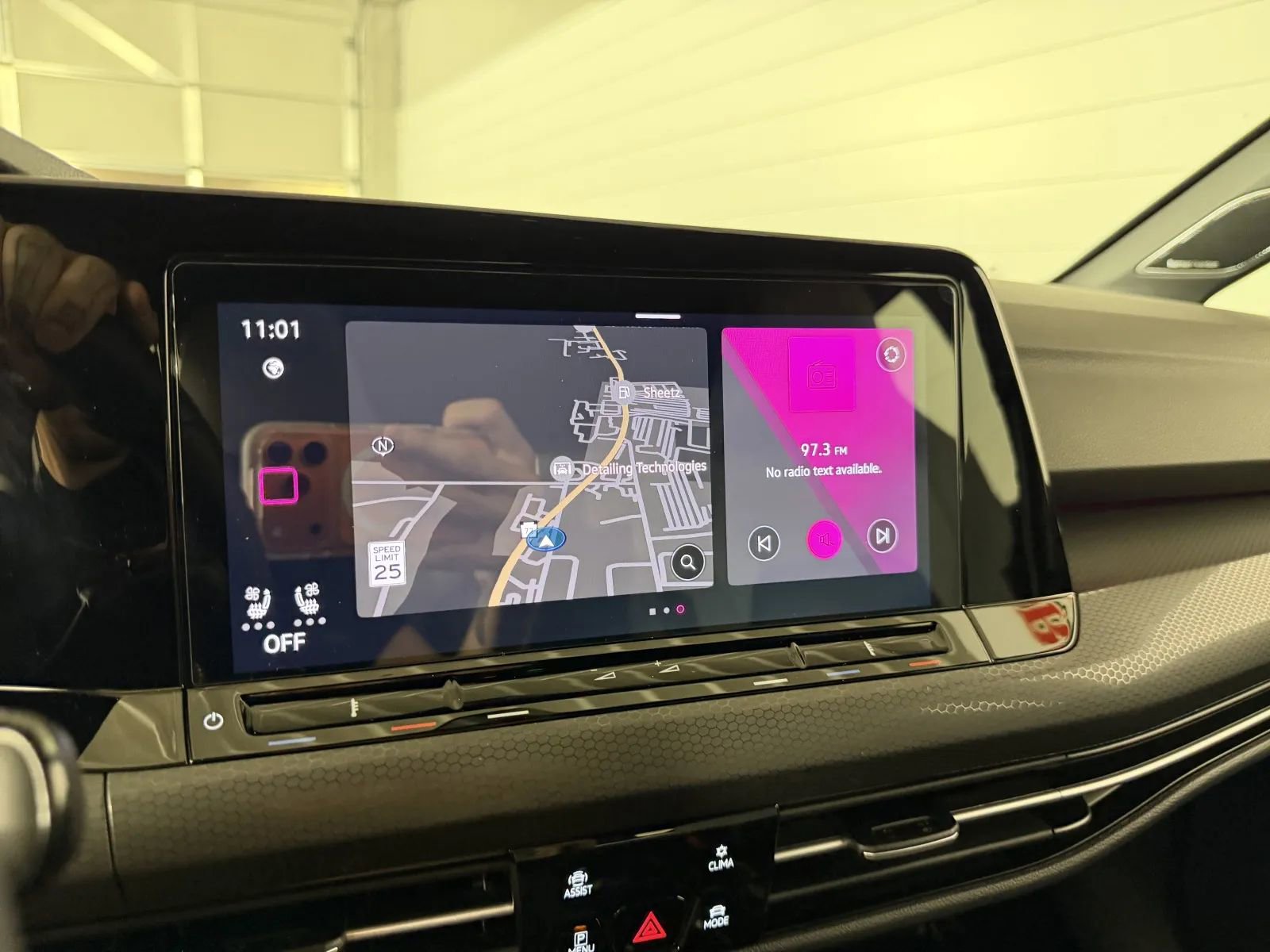 Used 2024 Volkswagen GTI SE FWD image 21