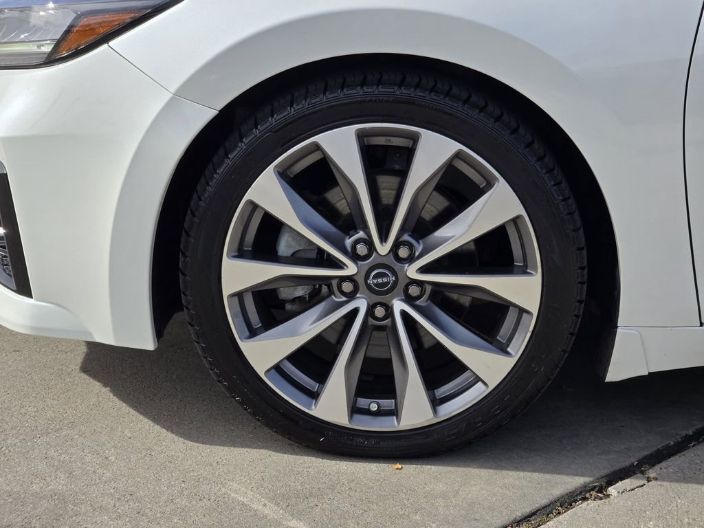 Used 2023 Nissan Maxima Platinum w/ Sport Mat Group image 17