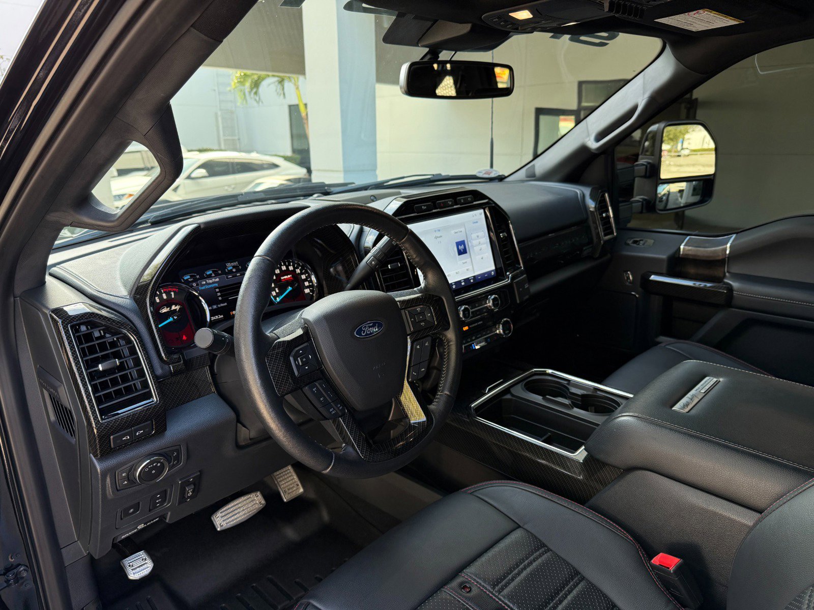 Used 2022 Ford F250 Lariat w/ Lariat Ultimate Package AWD/4WD image 29