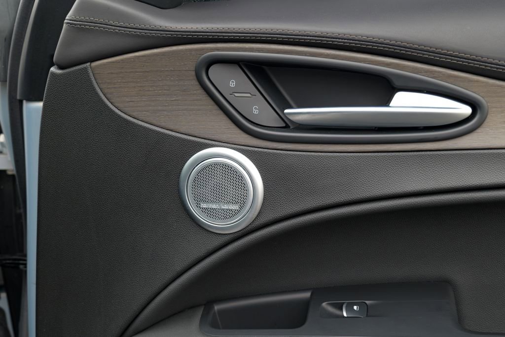 Used 2022 Alfa Romeo Stelvio Ti image 35