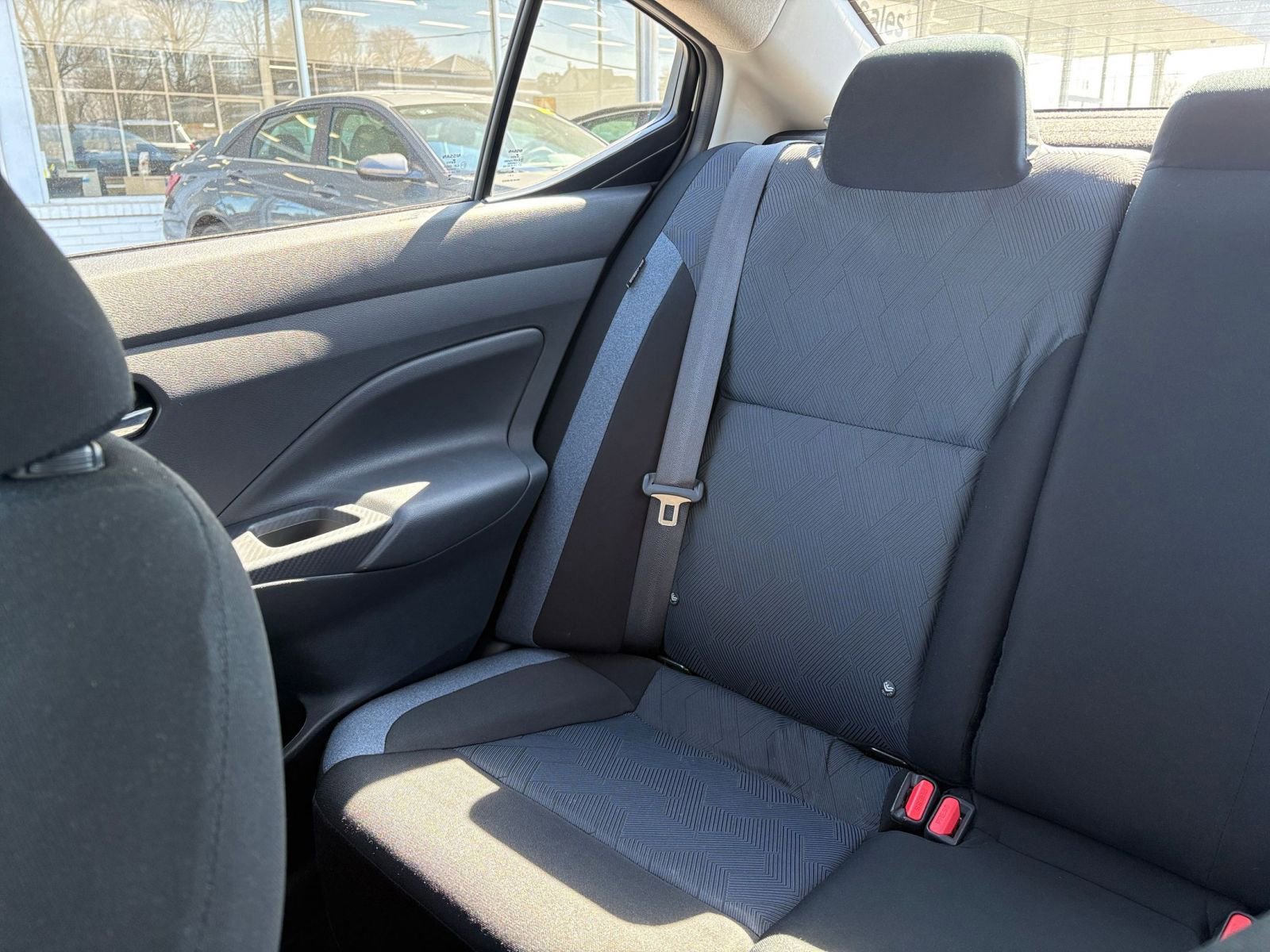 Used 2025 Nissan Versa SV image 37