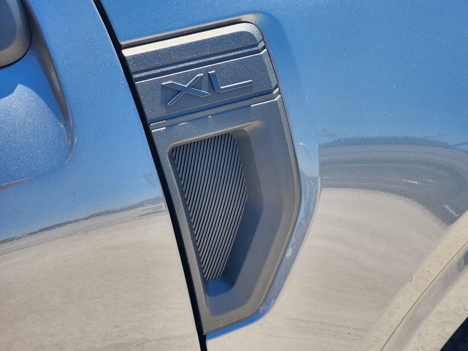 Used 2022 Ford Maverick XL FWD image 13